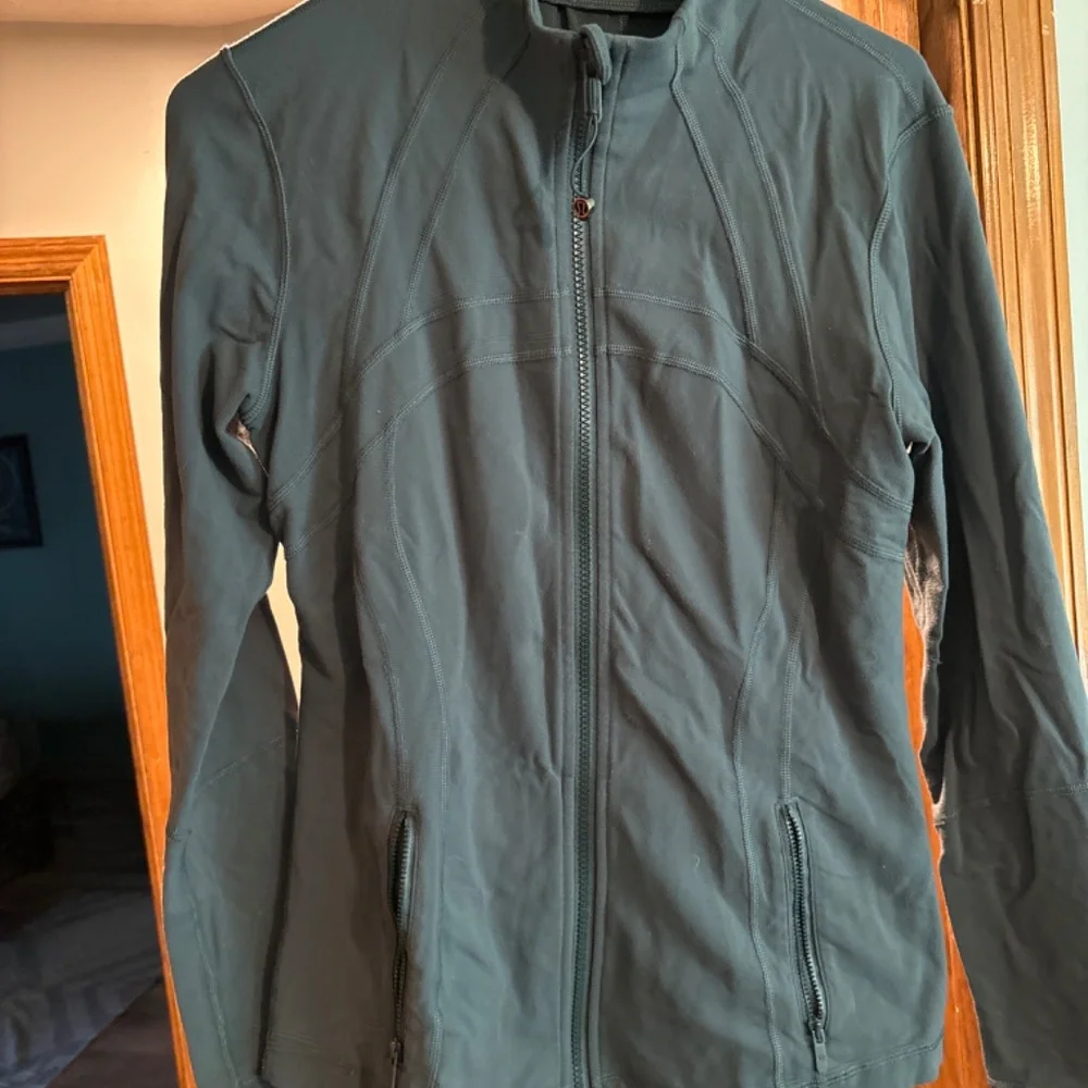 Lululemon Define Jacket - Picture 2 of 3